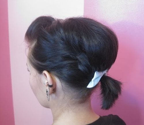 PONYTAIL POOF UPDO