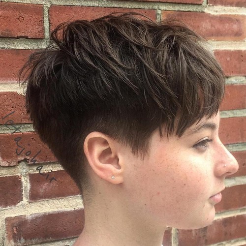 SHORT AND TOUSLED PIXIE