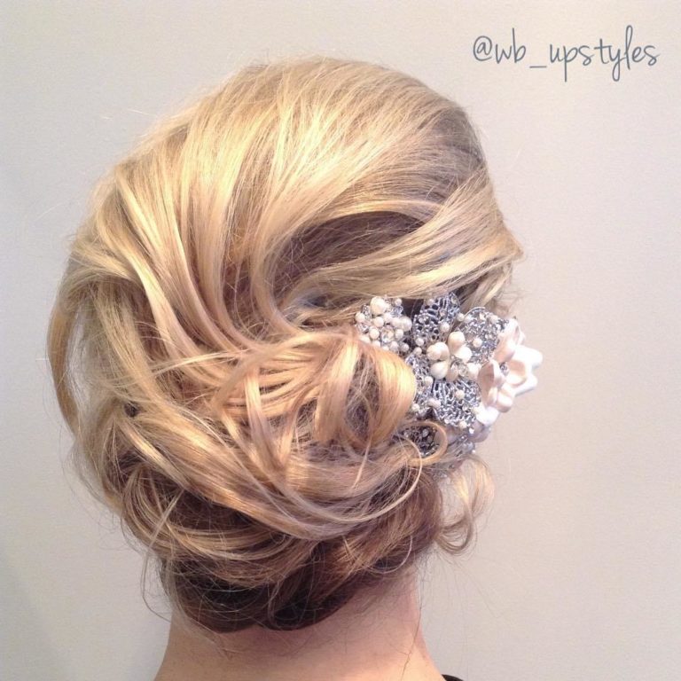 AIRY CURLY UPDO