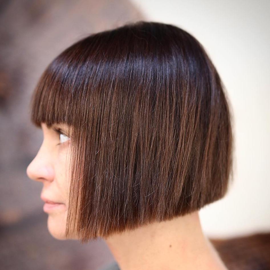 BLUNT CUT ANGLED BOB FOR STRAIGHT HAIR