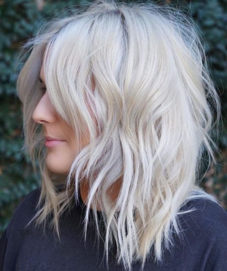 Blonde messy layered hairstyle