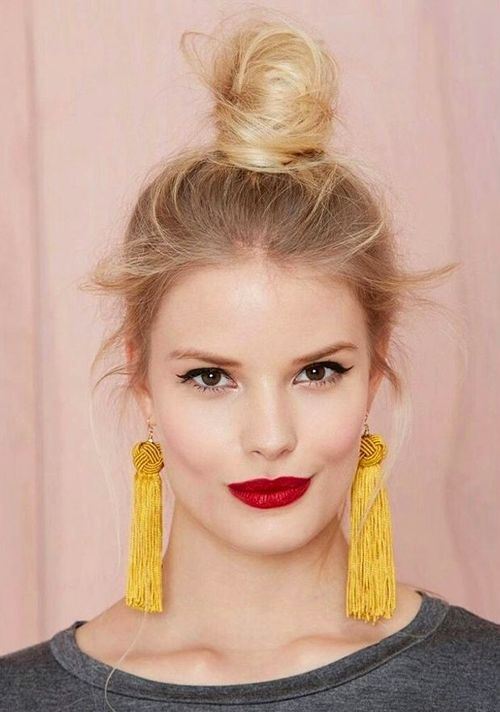 CHIC HIGH TOP KNOT