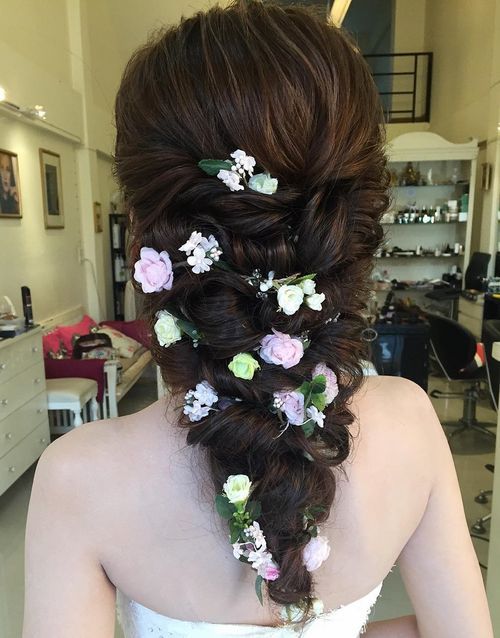 Vshaped wedding hairstyle for long hair