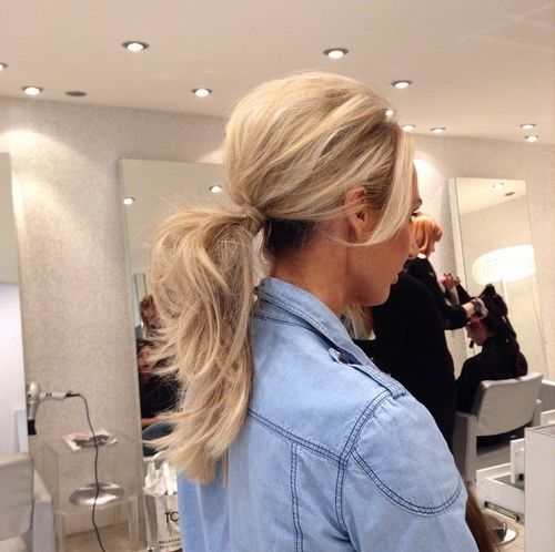 Simple blonde pony with a bouffant