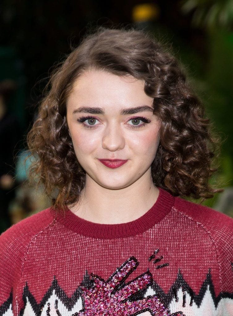 maisie williams short curly haircuts for round faces