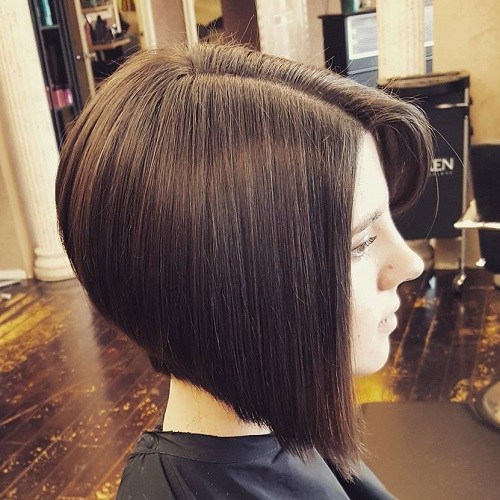 Sideparted angled bob straight hairstyle