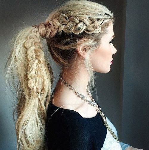 Messy pony with a lacy side braid