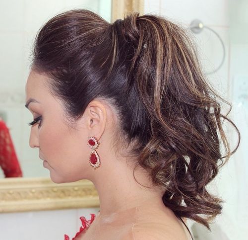 Messy ponytail with a bouffant
